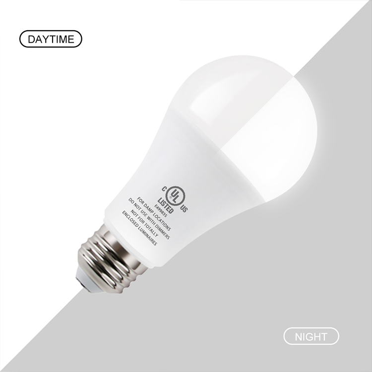 Ampoule LED  crépusculaire 8W 800 lumens 5000K